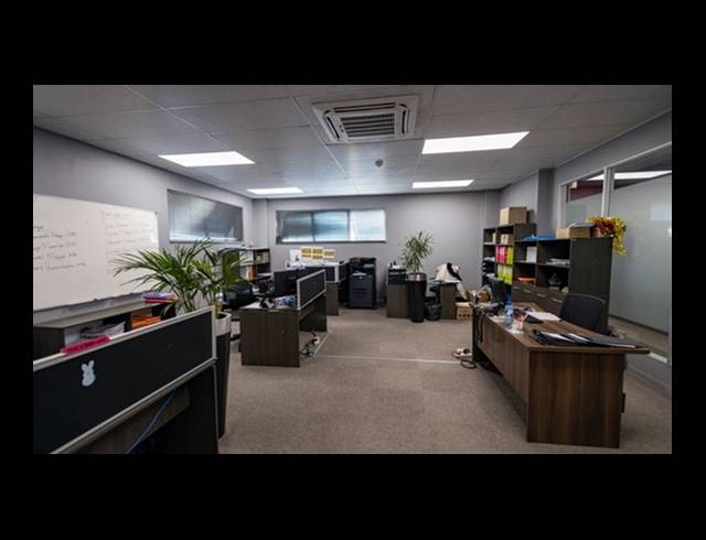 2,002M² OFFICE TO LET IN WATERFALL